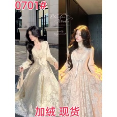 批发Blovelan迷迭花园 法式纯欲v领蕾丝<b class='q'>连衣裙</b>收腰千金风蓬蓬裙加绒