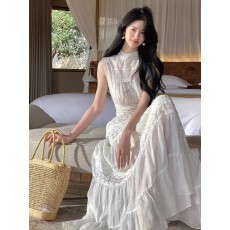 批发【3.13 10:00am上新限时85折】半高领蕾丝A摆<b class='q'>连衣裙</b>