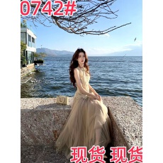 批发木子李的李温柔风无袖收腰镂空蕾丝亲肤上衣垂感网纱半身裙套装<b class='q'>夏</b>