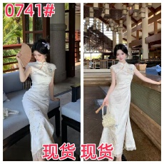 批发Blovelan青鸟衔芳 新中式重工花鸟刺绣提花<b class='q'>改良</b><b class='q'>旗袍</b>蕾丝拼接长裙