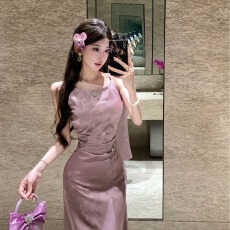 批发实拍~ 新款法式宴会缎面无袖连衣裙夏季收腰<b class='q'>包臀</b>鱼尾<b class='q'>长裙</b>生日裙子