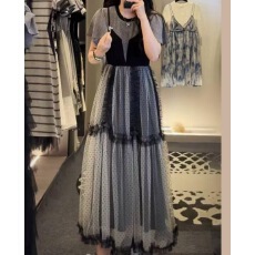 批发出货中网纱拼接连衣裙