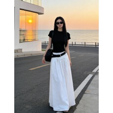 批发2026新款巨好看白色半身连衣裙<b class='q'>女装</b>夏季小个子多巴胺穿搭<b class='q'>套装</b>