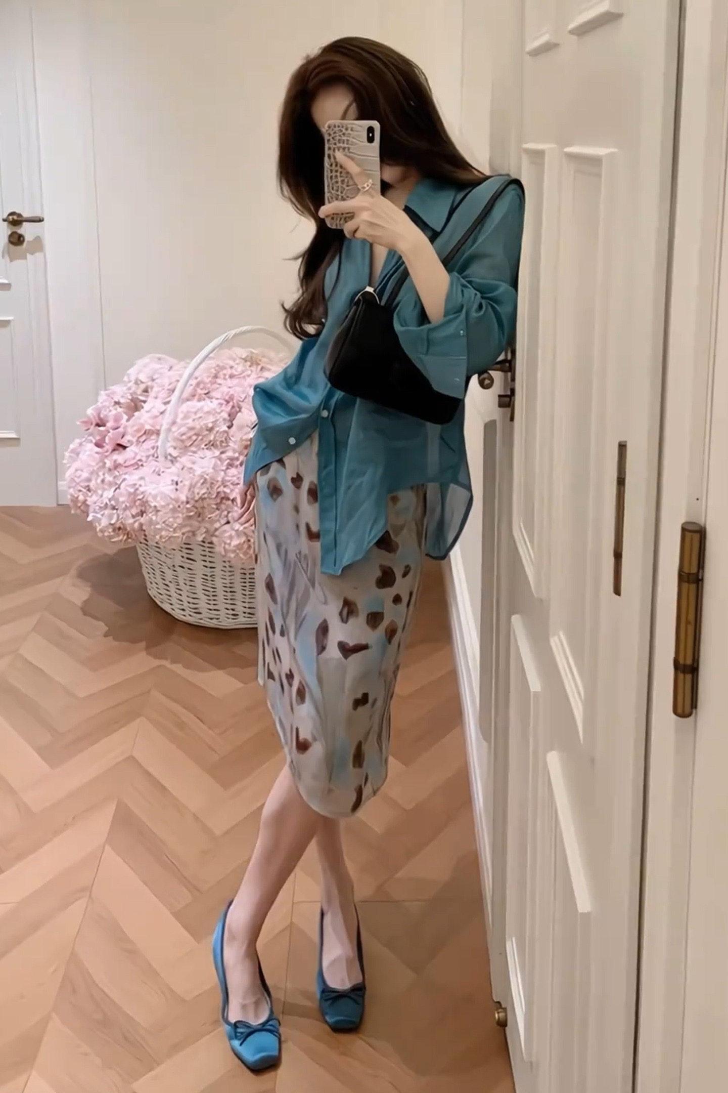 한 부서 고급 센스 로얄 자매 바람 착용 가져 가라. 전체 집합 파란색 셔츠 코디 레오파드 무늬 반신 스커트 두 조각 여성 세트 여름