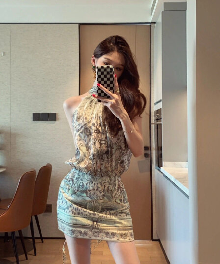 행침 목 여성 드레스 여름 고급 센스 품격 명문 여성 무거운 작업 핫픽스 프린트 휴가 바람 허리 수축 슬림해 보이는 타이트 스커트