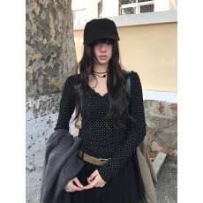 批发韩系<b class='q'>秋</b>季V领蕾丝拼接波点打底衫显瘦长袖T恤上衣女