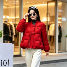 批发2026新中式国风鹅绒羽绒服女款减龄洋气妈妈短款红色<b class='q'>冬</b>装外套