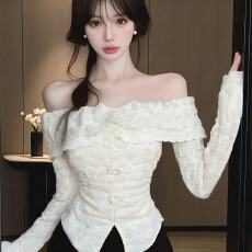 批发独特肌理感一字肩长袖打底衫高级感露肩花朵修身上衣女