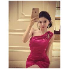 批发法式千金高级感镶钻斜肩连衣裙 <b class='q'>新款</b>气质修身礼服包臀<b class='q'>短裙</b>子女