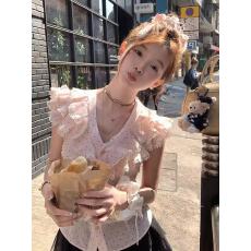 批发夏季短袖新款收腰显瘦荷叶衬衫设计法式波点高级气质短款<b class='q'>上衣</b>