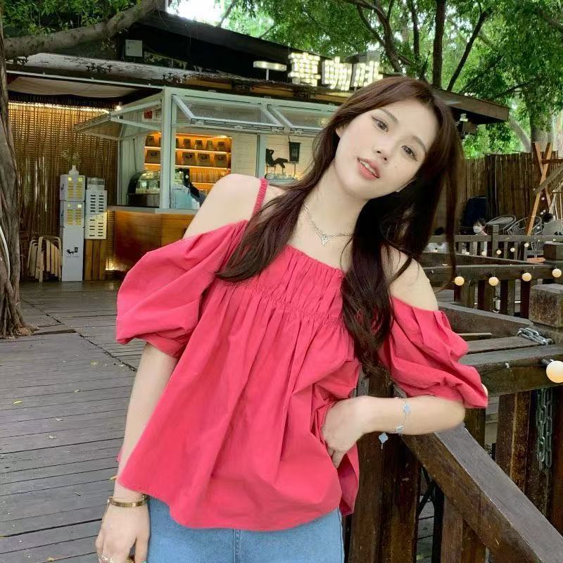 디자인 센스 슬립 여성 셔츠 2026 여름 새로운 프랑스식 보트넥 맨위 루즈핏 오프숄더 반팔 작은 셔츠