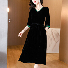 批发复古丝绒<b class='q'>连衣裙</b>女2025秋季新款修身显瘦年轻妈妈<b class='q'>桑蚕丝</b>真丝裙