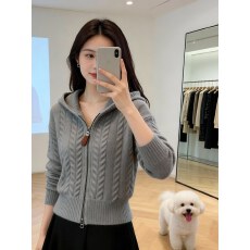 批发洋气法式2025年女款女士上档次女装新款高级感漂亮针织毛衣女