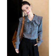 2026春季新款法式长袖上衣女设计感小众娃娃领蝴蝶结格子衬衫