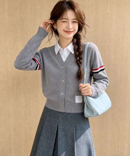2026 가을 겨울 학원 스타일 폴로 칼라 니트 오픈 가디건 여성 배색 스트라이프 페이크 레이어드 스웨터 코트 트렌디