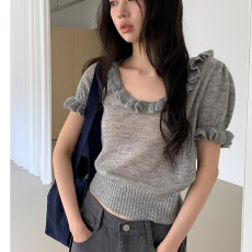 批发26春夏 韩 甜美风设计感U型领花边针织毛衫泡泡短袖薄款T恤 1069