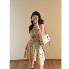 批发2026夏季新款英伦风显瘦百搭马甲上衣女搭配半身裙<b class='q'>气质</b>两件套<b class='q'>装</b>女