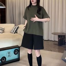 批发夏季通勤<b class='q'>套装</b>女夏新款宽松慵懒风百搭短袖T恤+显瘦休闲<b class='q'>短裤</b>两件套