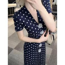 批发2026春夏新款气质显瘦法式<b class='q'>波点</b>设计感V领包臀<b class='q'>连衣裙</b>女