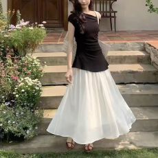 批发法式气质显瘦一字肩连衣裙女2026夏季新款高级感小众修身别致长裙