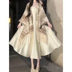 批发大码披肩女2026<b class='q'>新款</b>秋冬季围巾两用新中式披风大斗篷+大摆连衣裙