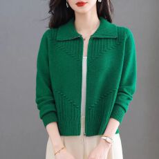 批发2025秋冬新款翻领针织羊毛开衫女<b class='q'>妈妈</b>装时尚洋气显瘦短款毛衣外搭