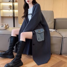 批发<b class='q'>大码</b>慵懒风长款过膝牛仔拼接毛衣女秋冬加厚外穿宽松<b class='q'>针织</b><b class='q'>开衫</b>外套