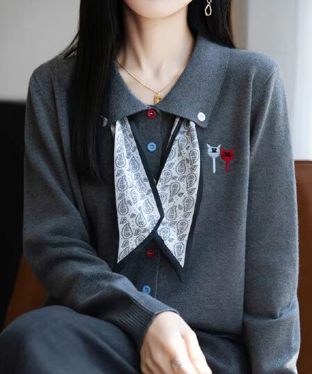 이른 가을 색상 버클 자수 스카프 니트 카디건 코트 새로운 봄 가을 외부 가져 가라. 외국 가스 빅 사이즈 여성 의류 맨위