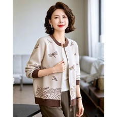 批发春秋装外套新款休闲上<b class='q'>衣服</b><b class='q'>中老年</b>女时尚洋气高贵针织开衫