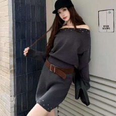 批发2026年秋冬新款修身针织连衣裙女长袖圆领露肩珠饰短裙