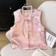 批发2025梅鹊影 新中式马甲春夏<b class='q'>原创</b>国风茶服粉色盘扣提花上衣