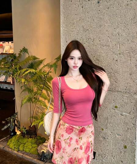 실사 유화 장미 라운드 넥 타이트 긍정적 인 어깨 반소매 맨위 순수한 욕망 바람 부드러운 슬림해 보이는 미니 스커트 반신 스커트