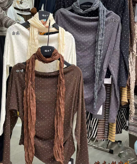 아메리칸 순수한 욕망 빛 요리 한 바람 오프숄더 도트 무늬 긴팔 티셔츠 여성 가을 미니멀리즘 고유 한 불규칙 밑단 맨위