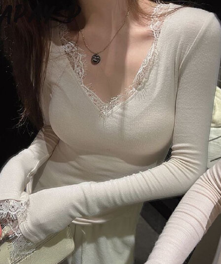 가을 겨울 순수한 욕망 바람 고급 센스 심장 기계 스택 착용 순수한 욕망 높음 폭탄 맞춤 레이스 조각 V넥 슬림해 보이는 기본 셔츠 여성