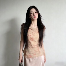 批发小清新温柔套装女斜肩碎花上衣