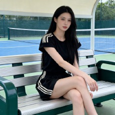 批发实拍2026年新款休闲学院风套<b class='q'>装</b>女黑色纯棉T恤运动透气短<b class='q'>裤</b>