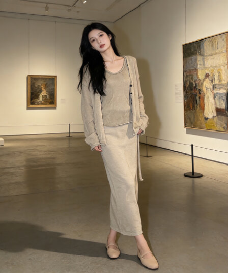 실사 2026 년 봄 여름 새로운 캐주얼 다용도 오래된 돈 바람 서리가 내린 바람 루즈핏 오픈 가디건 반신 스커트 세 조각 세트