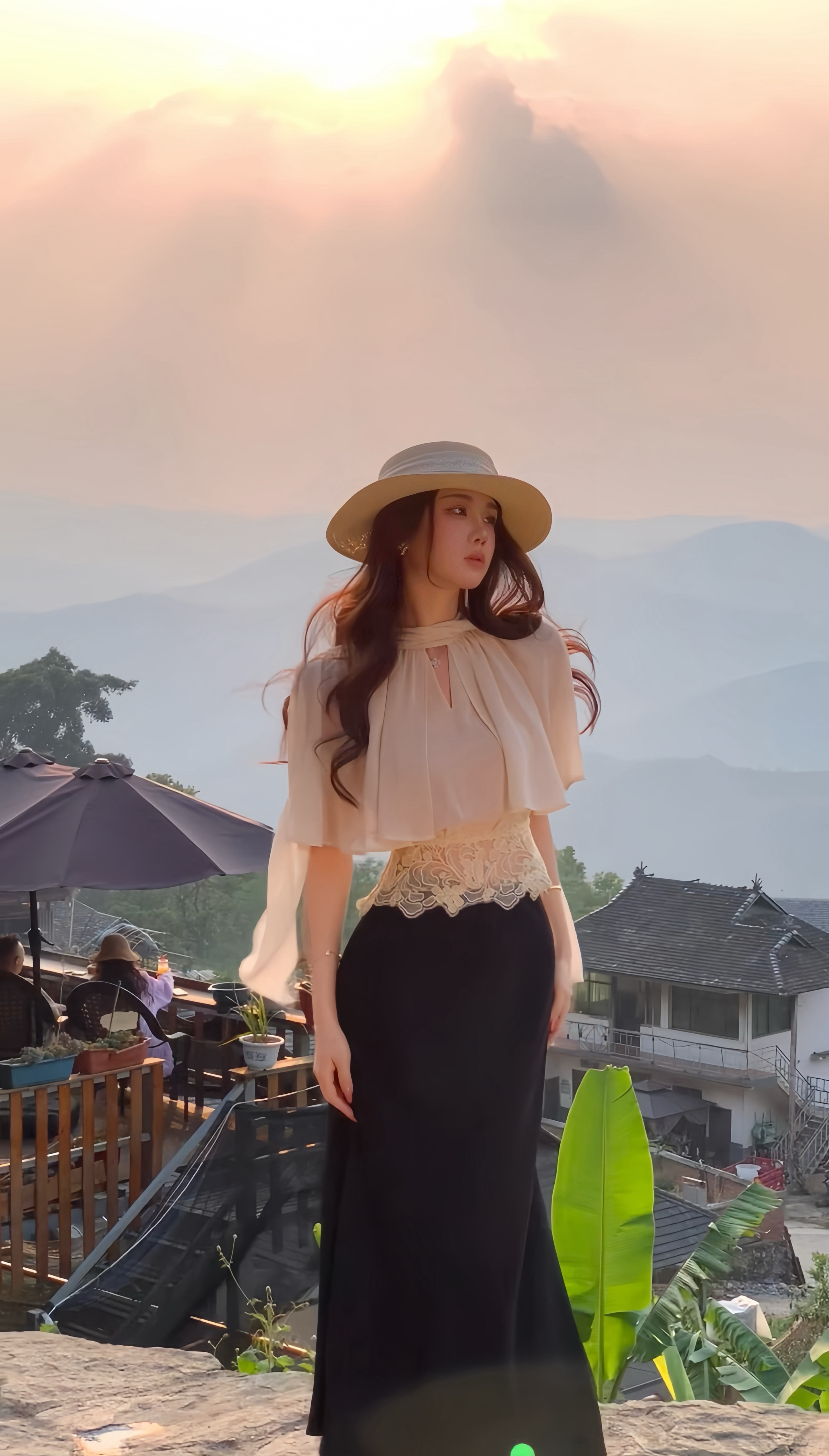 무쯔리 목자이 ~ 중 리 부드러운 외국 가스 작은 날다 소매 허리 수축 쇼트 스타일 품격 레이스 레이스 패치워크 쉬폰 톱 여성 여름