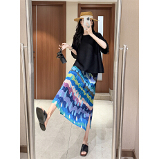 批发夏季新款三宅七彩褶皱中古<b class='q'>半身</b>裙显瘦印花<b class='q'>中裙</b>女