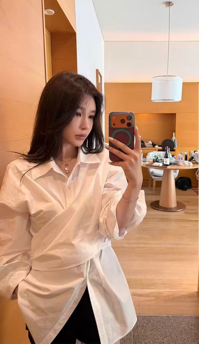 api 한국 사설 서비스 셔츠 봄 여름 보물 디자인 센스 비대칭 비틀림 십자가 흰 셔츠