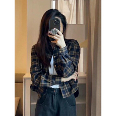 批发复古格子衬衫女短款外套春<b class='q'>秋</b>2026新款爆款长袖上衣高级感衬衣