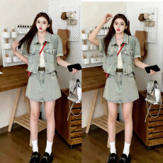 批发实拍<b class='q'>大码</b>短款短袖美式复古<b class='q'>牛仔</b><b class='q'>外套</b>+夏季a字短裙套装两件套