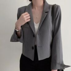 批发韩版简约气质扣袖显瘦小西装女2025春秋新休闲纯色短款小<b class='q'>西服</b>外套