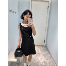 批发复古赫本风优雅斜翻领电影感撞色收腰无袖<b class='q'>背心裙</b>夏季新款女
