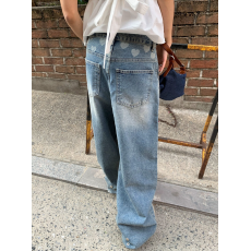 批发小众百搭复古磨白臀爱心<b class='q'>印花</b>裤脚暗扣阔腿牛仔长裤