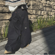 批发现 红色扣子工装爱心口袋宽松阔腿牛仔裤