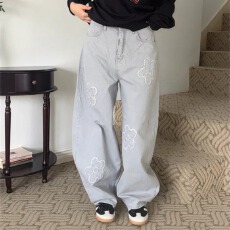 批发现 毛边花朵 复古水洗刺绣廓形<b class='q'>牛仔裤</b>长裤