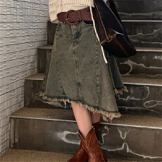 批发现 小众设计感不规则下摆牛仔半身裙
