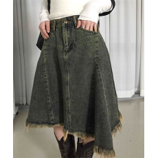 批发现 小众设计感不规则下摆牛仔半身裙