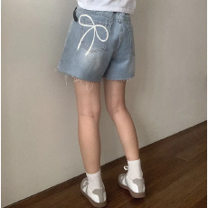 批发现   高腰小众后背蝴蝶结<b class='q'>印花</b>裁剪毛边牛仔<b class='q'>短裤</b>